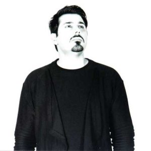 دانلود آهنگ احسان خواجه امیری منم میشم مثل خودت